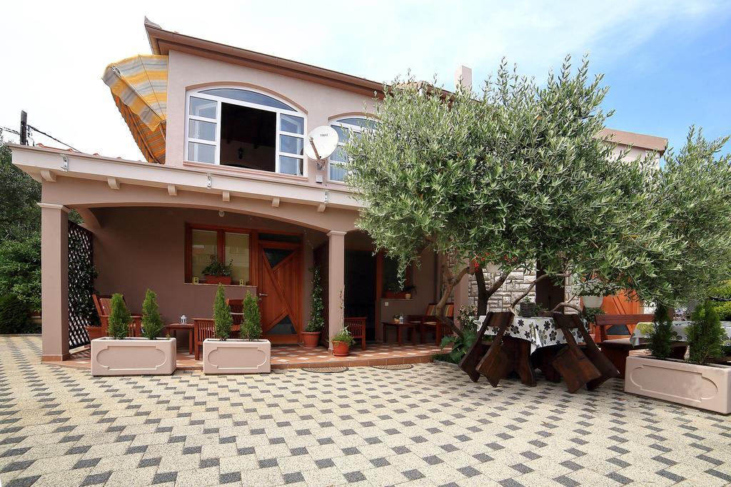 Apartments Melita Bibinje Exterior foto